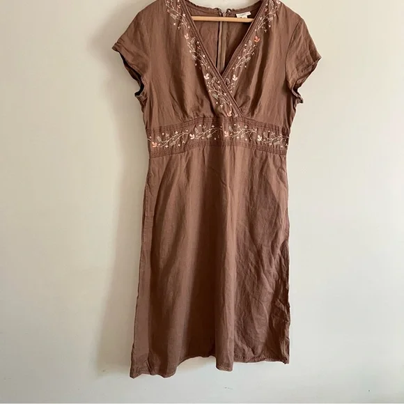 J. Jill Linen Dress Embroidered, Soft Neutral Brown With Pockets Womens Size 12 - Picture 2 of 6
